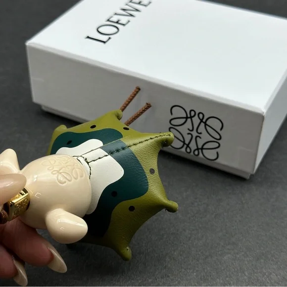 Loewe Green and Cream Bat Key Holder - Picture 7 of 7